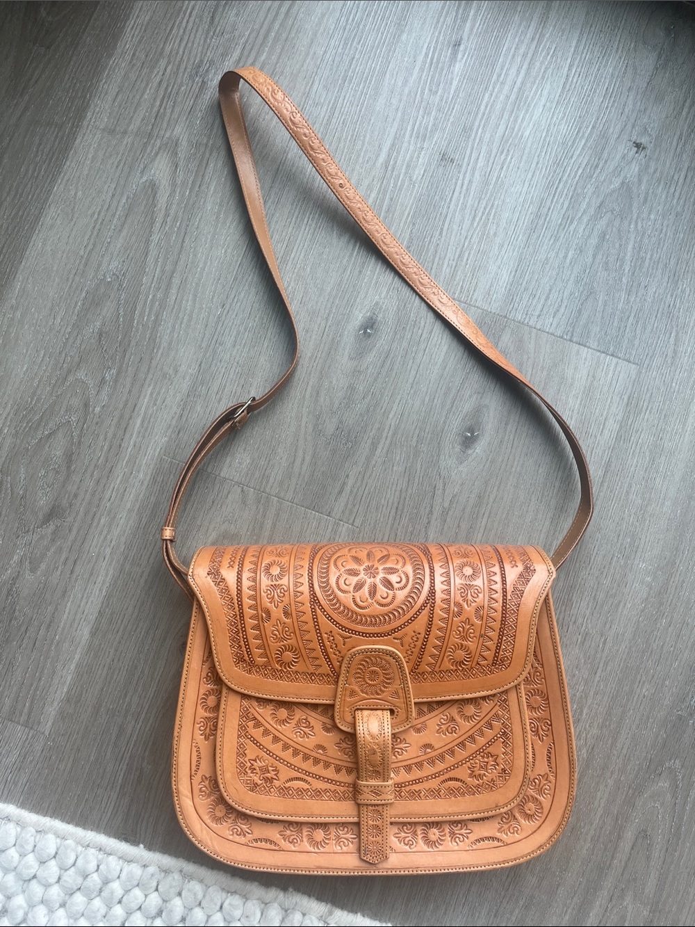Hand-Tooled Floral Leather Crossbody Bag - Tan